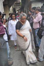 at the farewell to photogrpaher Gautam Rajadhyaksha in Mumbai on 13th Sept 2011 (84).JPG